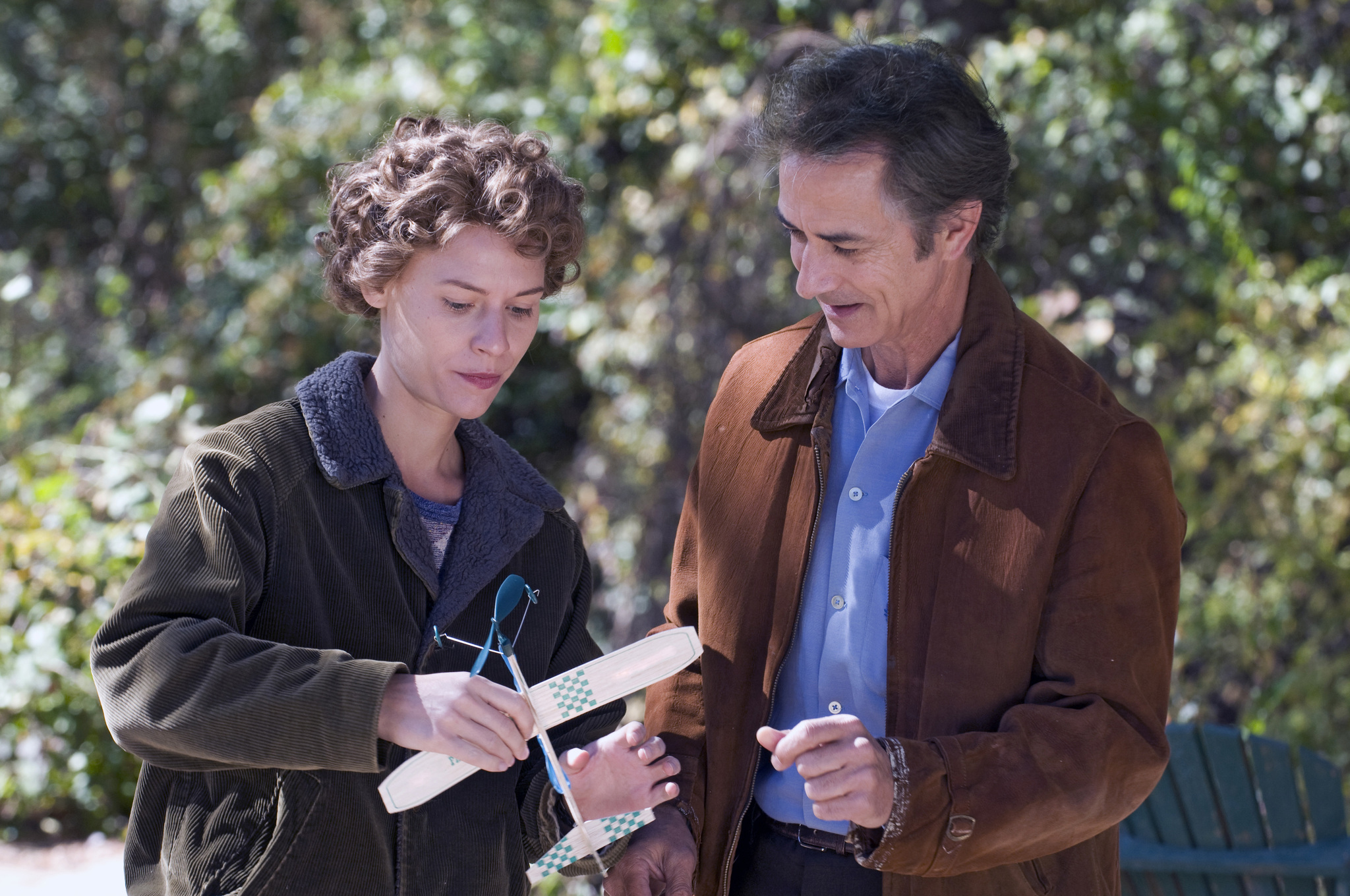 Still of Claire Danes and David Strathairn in Temple Grandin (2010)