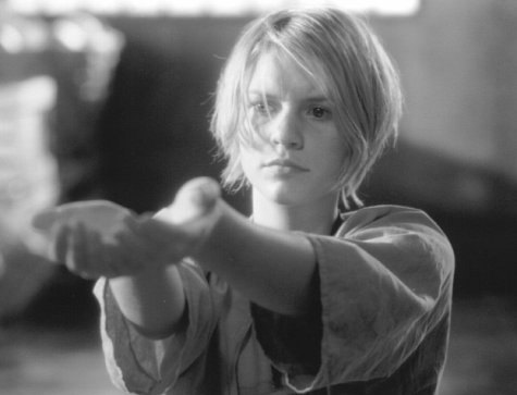 Still of Claire Danes in Brokedown Palace (1999)