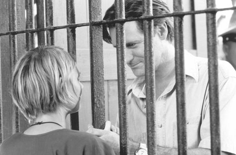 Still of Claire Danes and Bill Pullman in Brokedown Palace (1999)