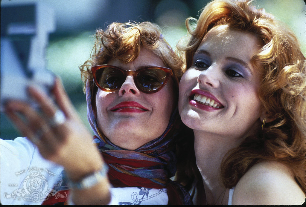 Still of Geena Davis and Susan Sarandon in Thelma & Louise (1991)