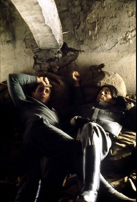 Still of Robert De Niro and Gérard Depardieu in Novecento (1976)