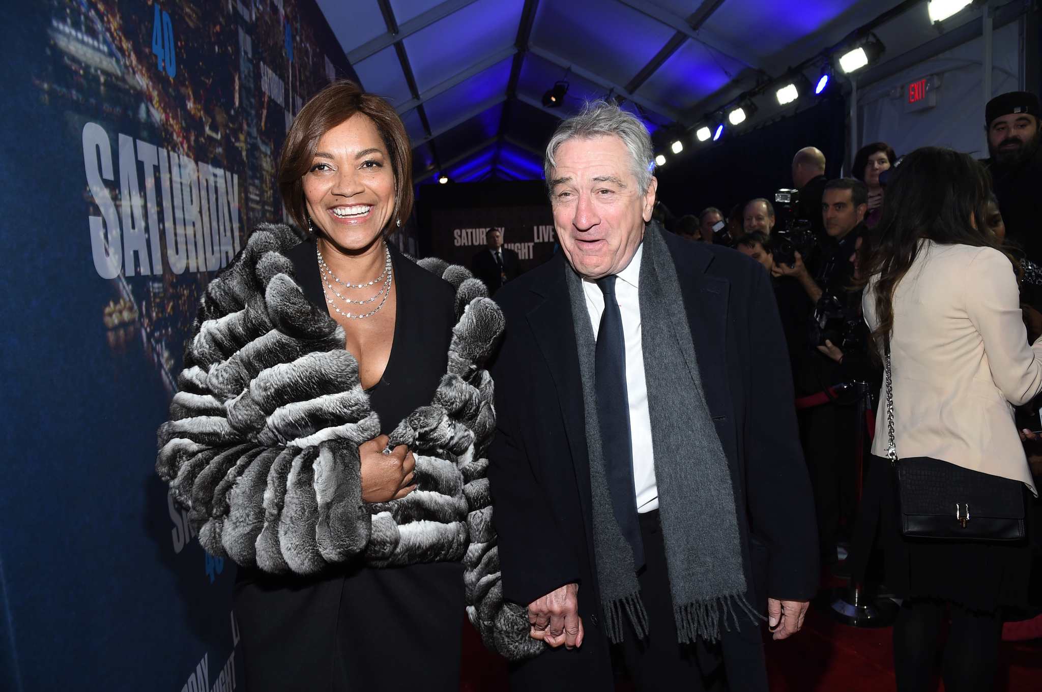 Robert De Niro and Grace Hightower at event of Saturday Night Live: 40th Anniversary Special (2015)