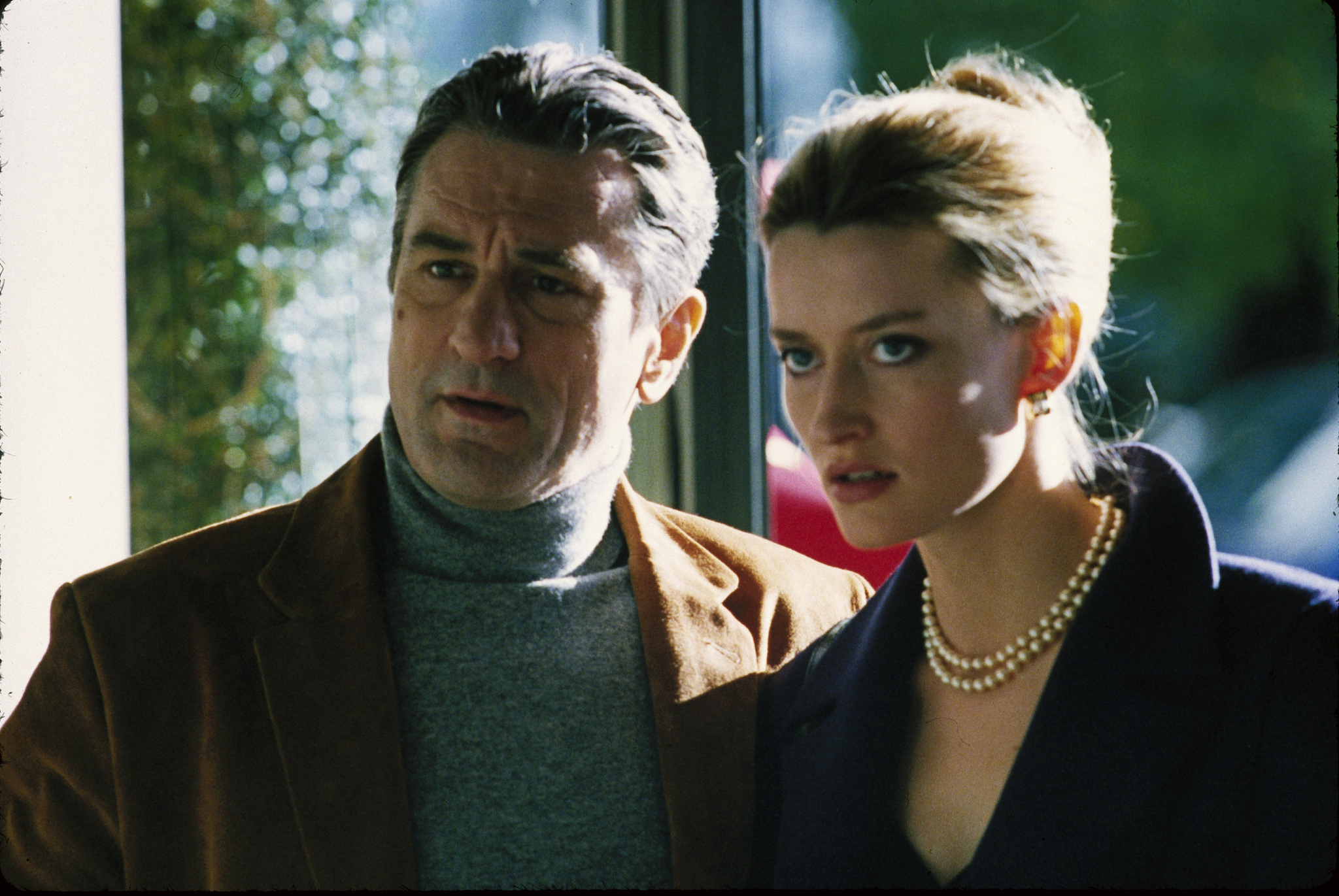 Still of Robert De Niro and Natascha McElhone in Ronin (1998)