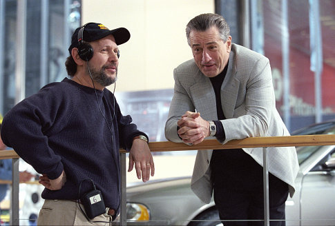 Still of Robert De Niro and Billy Crystal in Sutrikusi mafija (2002)