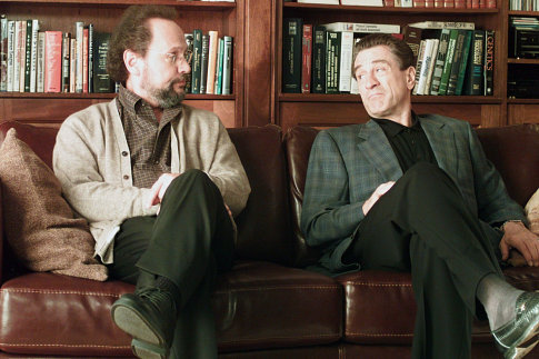 Still of Robert De Niro and Billy Crystal in Sutrikusi mafija (2002)