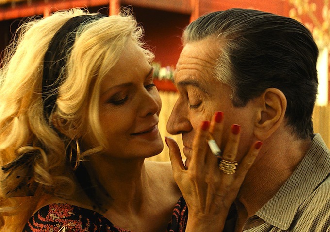 Still of Robert De Niro and Michelle Pfeiffer in Seima (2013)