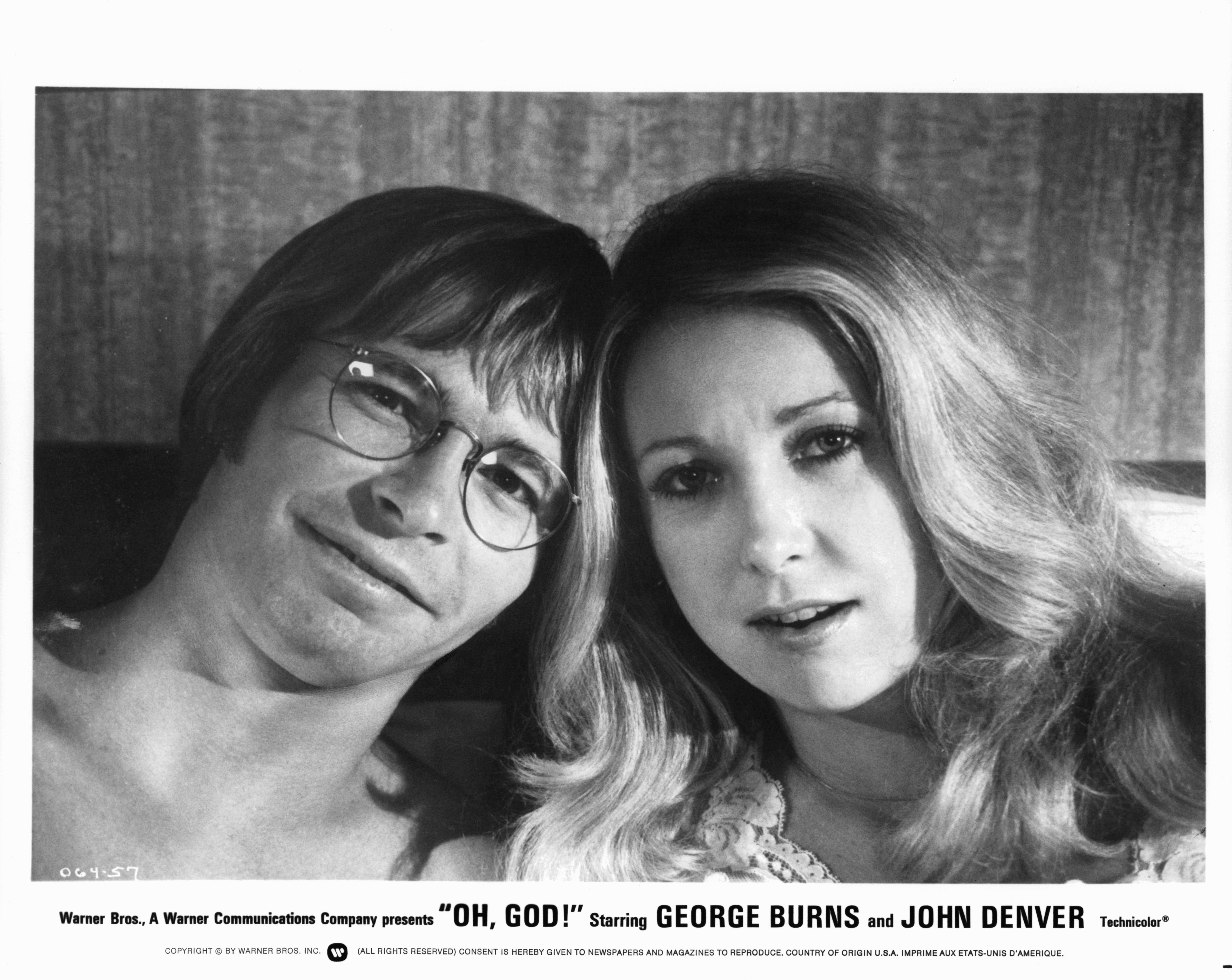 Still of John Denver and Teri Garr in Oh, God! (1977)