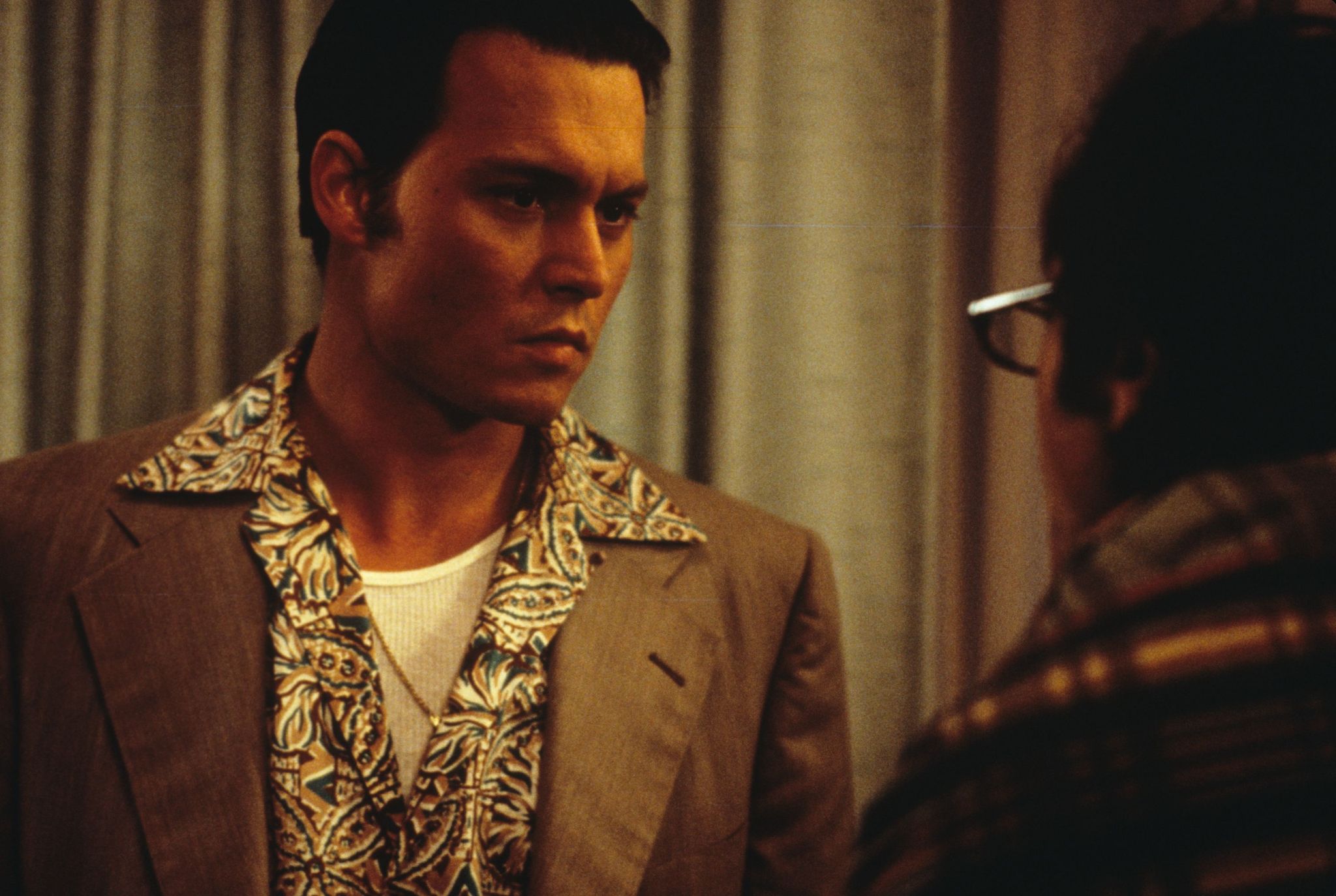 Still of Johnny Depp in Donis Brasko (1997)