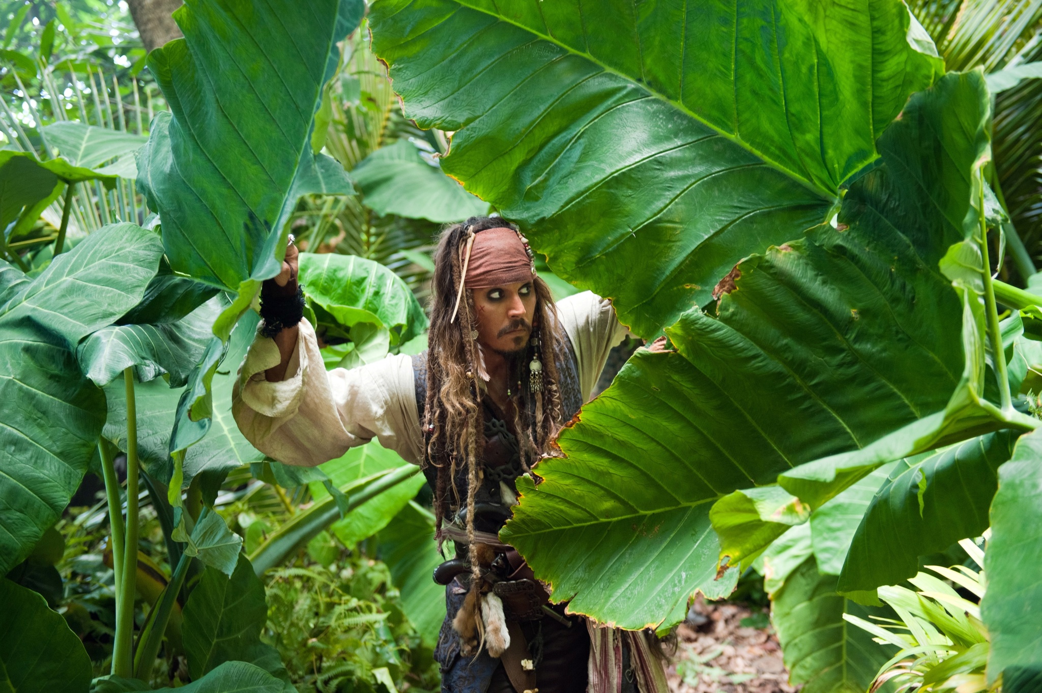 Still of Johnny Depp in Karibu piratai: ant keistu bangu (2011)