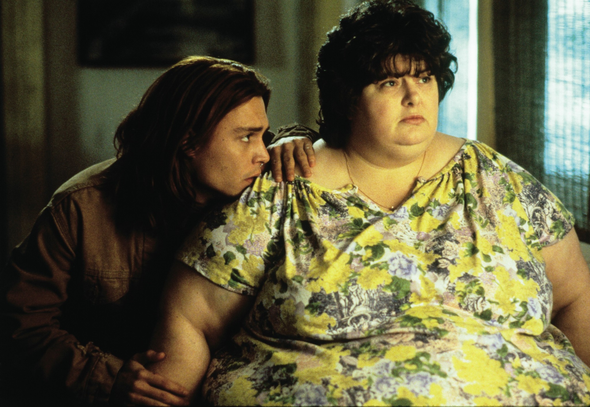 Still of Johnny Depp and Darlene Cates in What's Eating Gilbert Grape (1993)