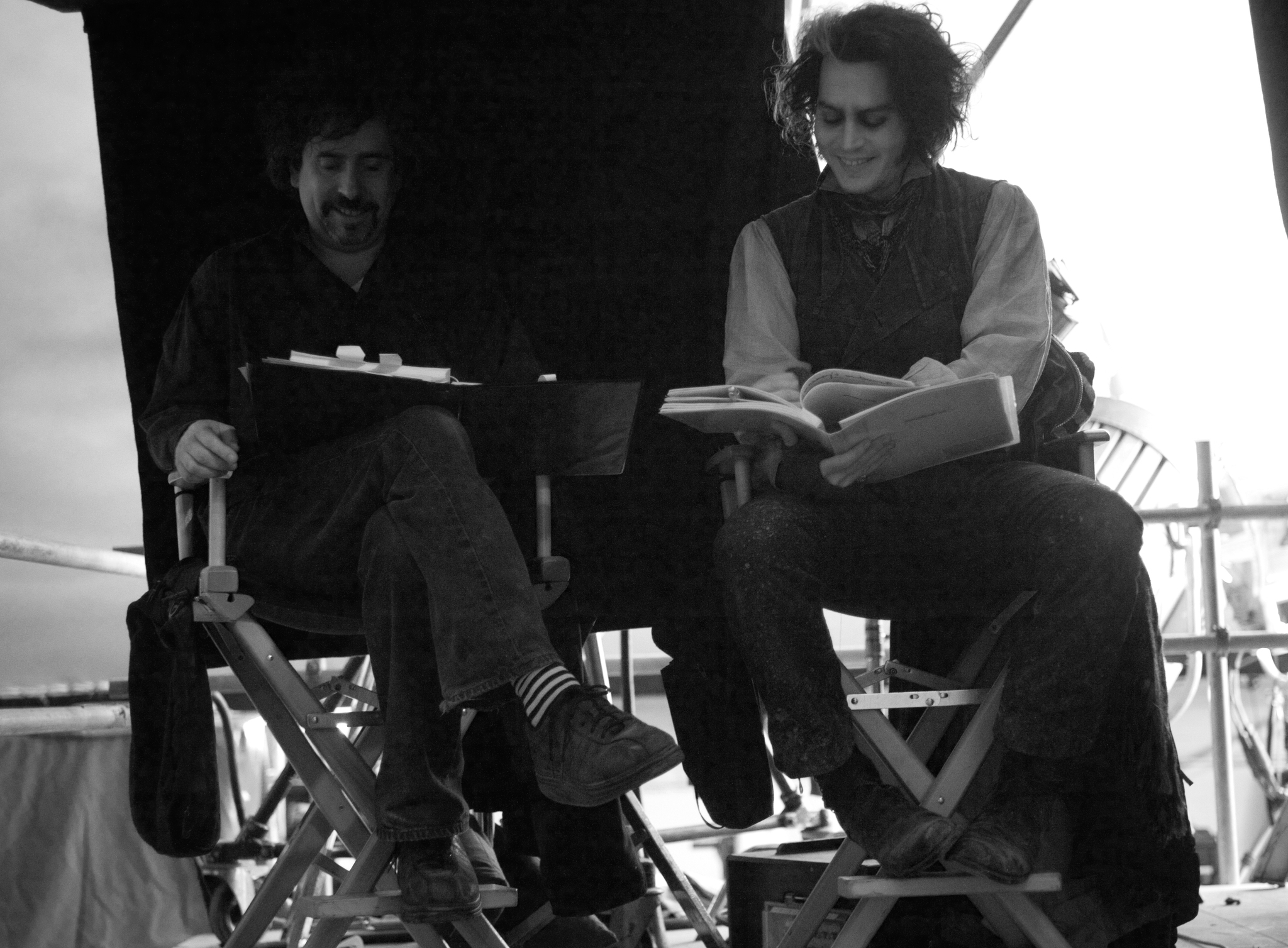 Still of Johnny Depp and Tim Burton in Sweeney Todd: The Demon Barber of Fleet Street (2007)