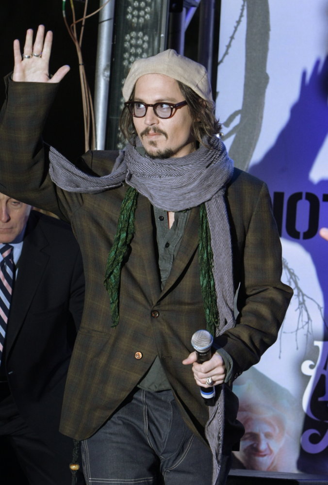 Johnny Depp at event of Alisa stebuklu salyje (2010)