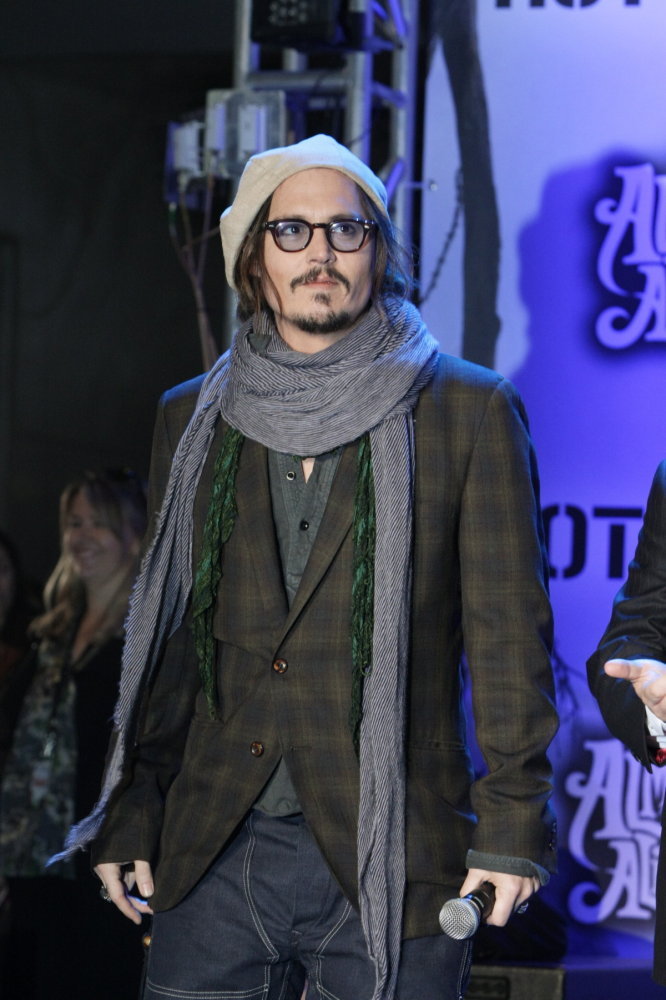 Johnny Depp at event of Alisa stebuklu salyje (2010)