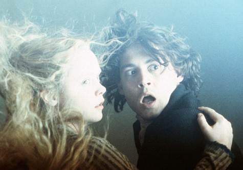 Still of Johnny Depp and Christina Ricci in Sleepy Hollow (1999)