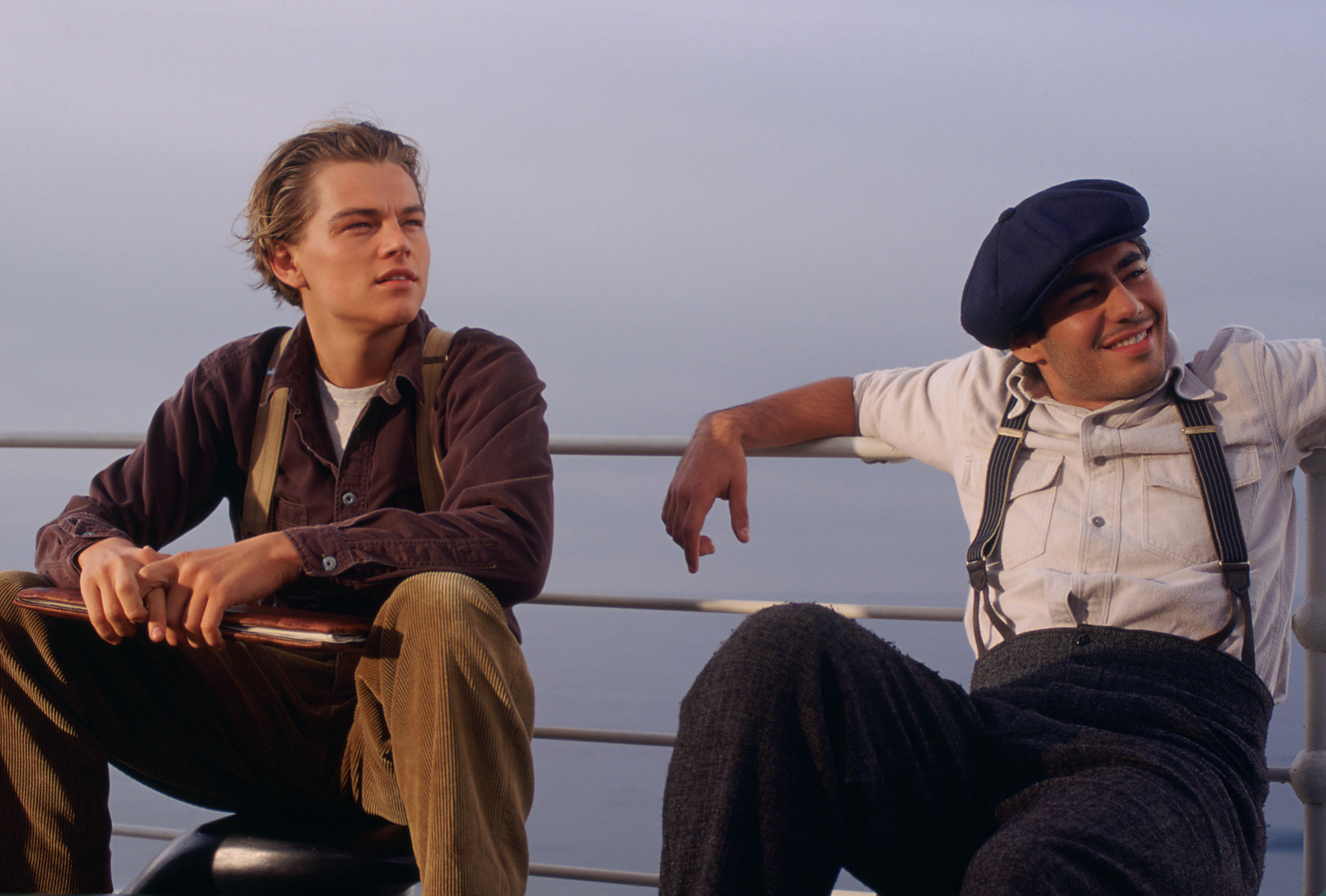 Still of Leonardo DiCaprio and Danny Nucci in Titanikas (1997)