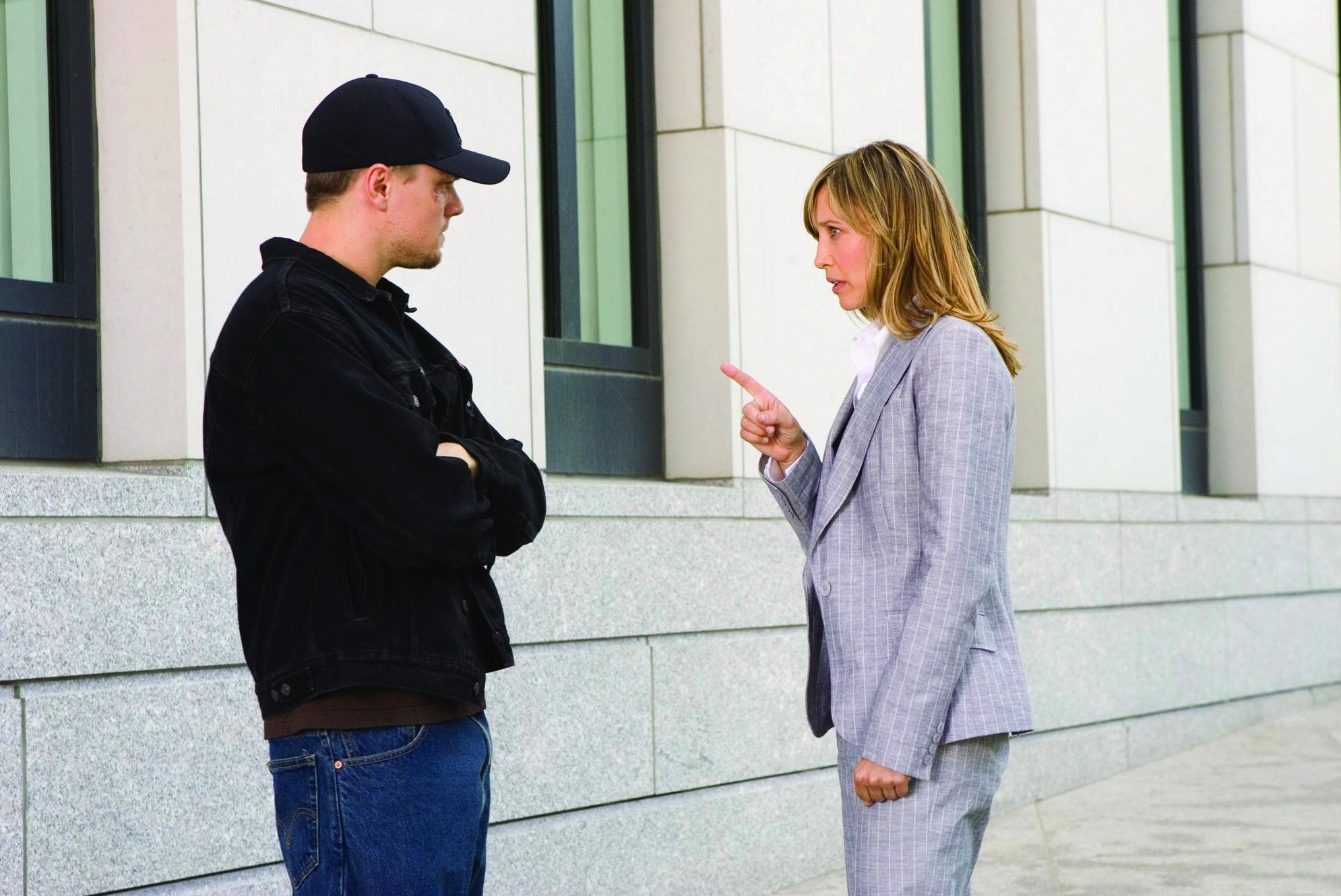 Still of Leonardo DiCaprio and Vera Farmiga in Infiltruoti (2006)