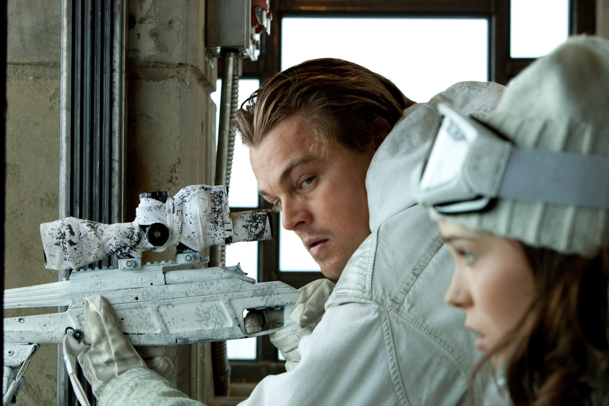 Still of Leonardo DiCaprio and Ellen Page in Pradzia (2010)