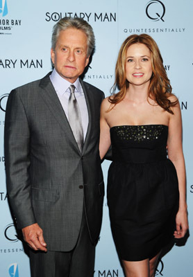 Michael Douglas and Jenna Fischer at event of Solitary Man (2009)