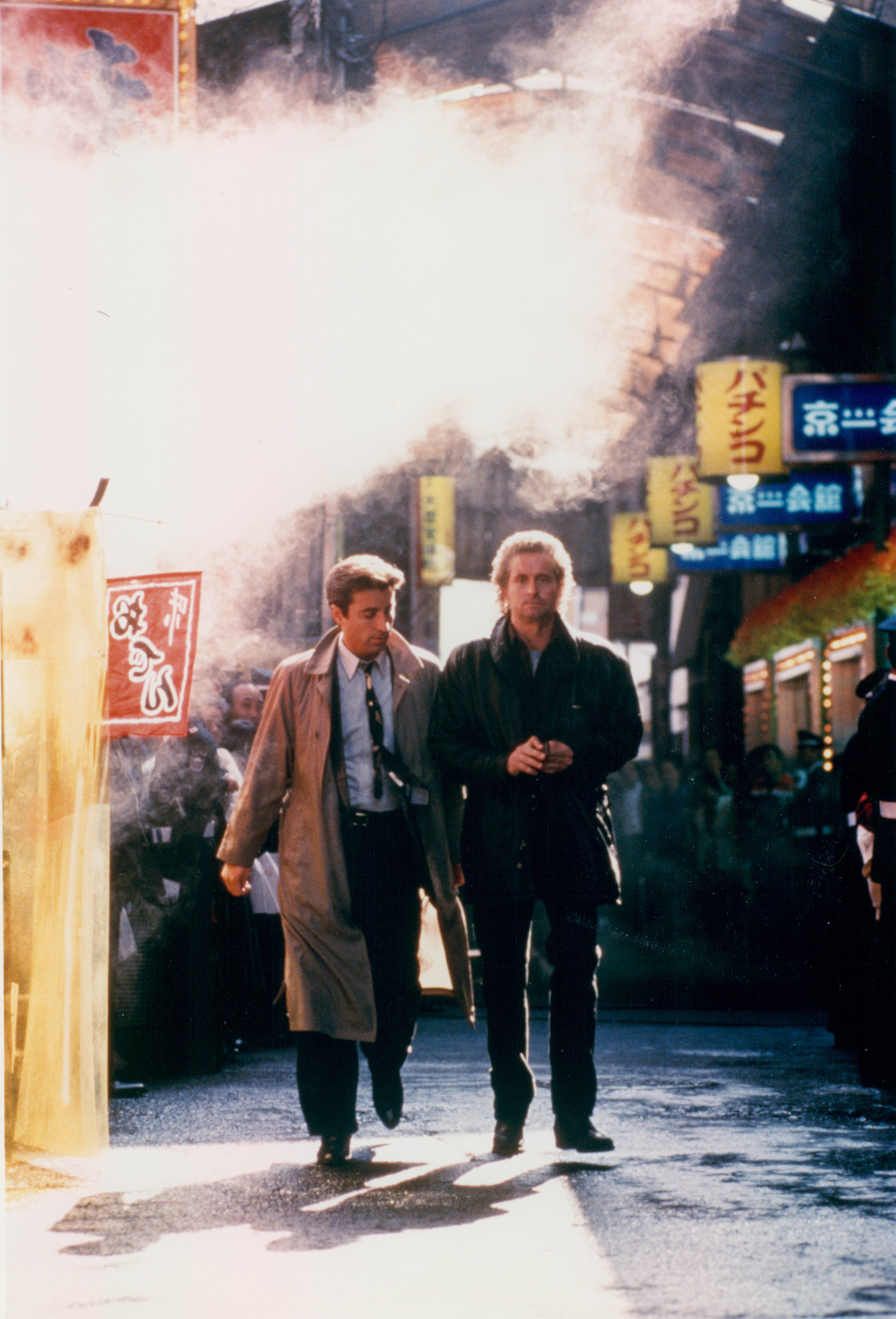 Still of Michael Douglas and Andy Garcia in Black Rain (1989)