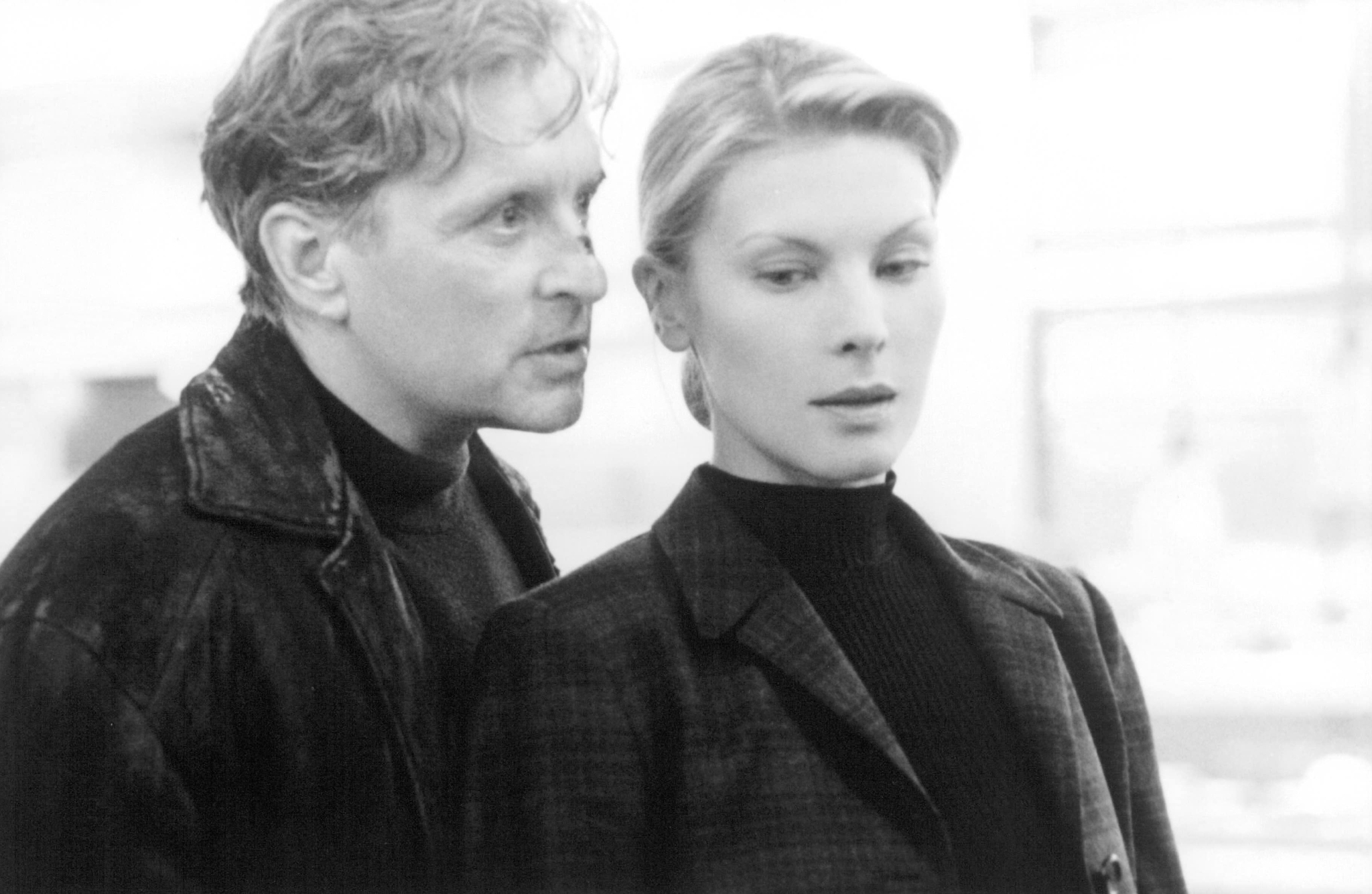 Still of Michael Douglas and Deborah Kara Unger in The Game (1997)