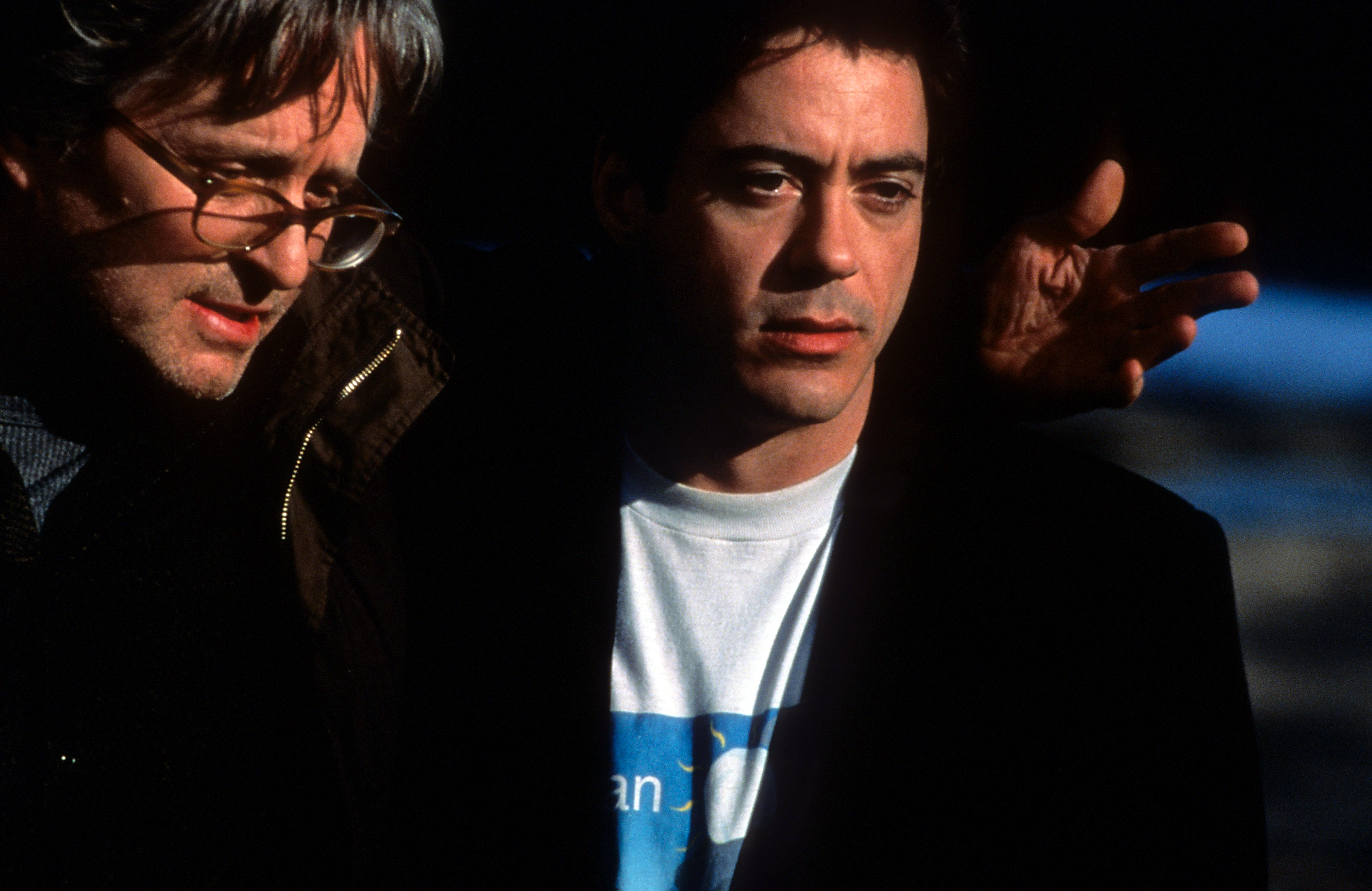 Still of Michael Douglas and Robert Downey Jr. in Wonder Boys (2000)