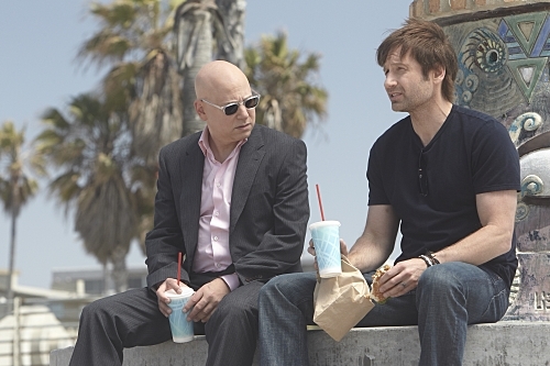 Still of David Duchovny and Evan Handler in Nuodemingoji Kalifornija (2007)