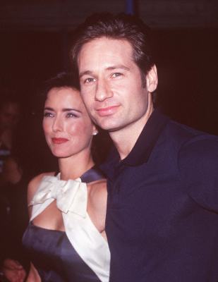 David Duchovny and Téa Leoni at event of Playing God (1997)