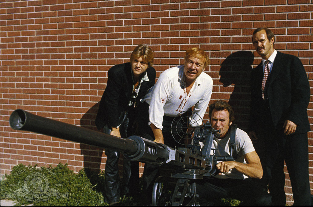 Still of Clint Eastwood, Jeff Bridges, George Kennedy and Geoffrey Lewis in Thunderbolt and Lightfoot (1974)