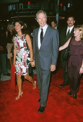 Clint Eastwood and Dina Eastwood at event of Space Cowboys (2000)