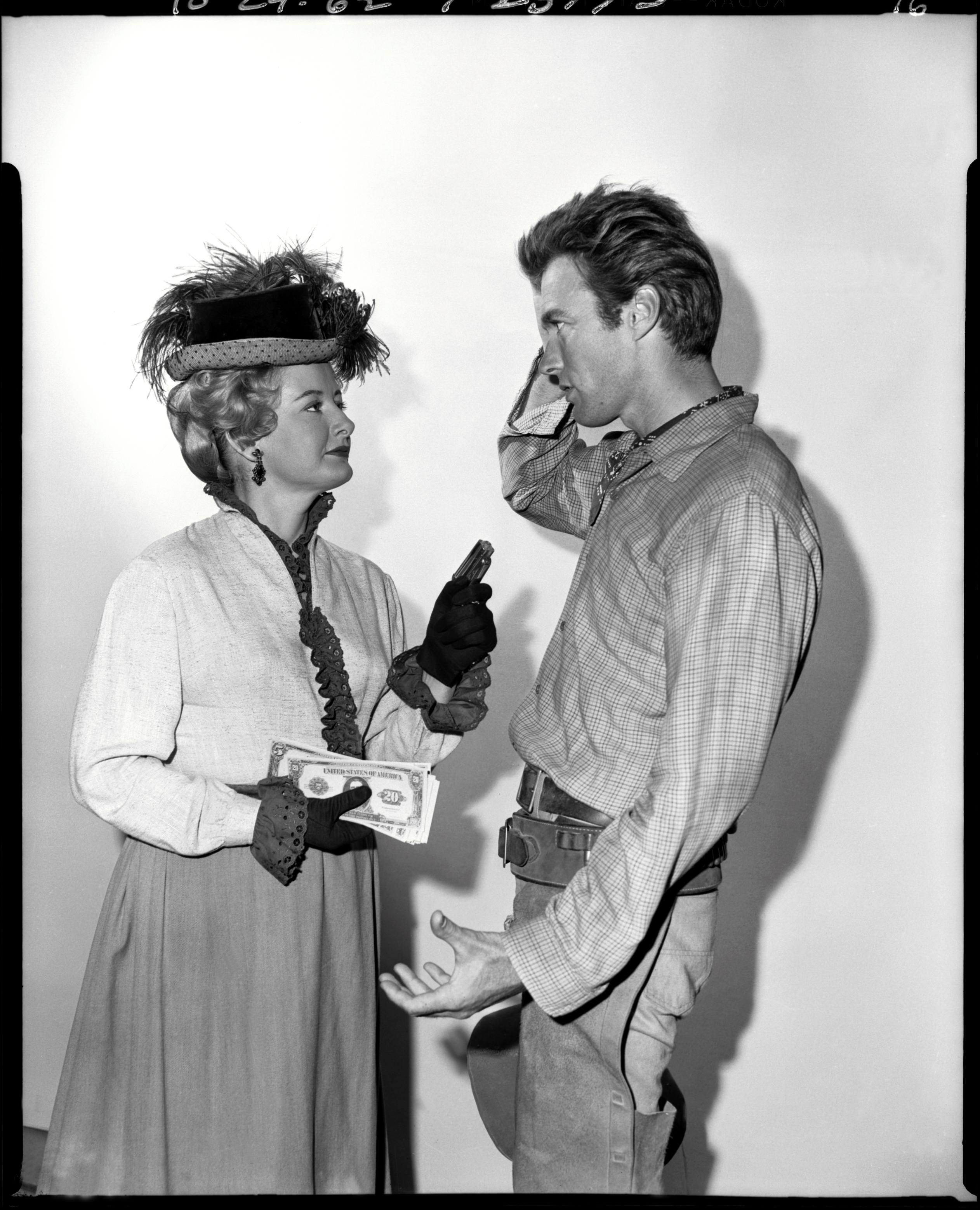 Still of Clint Eastwood and Constance Ford in Rawhide (1959)