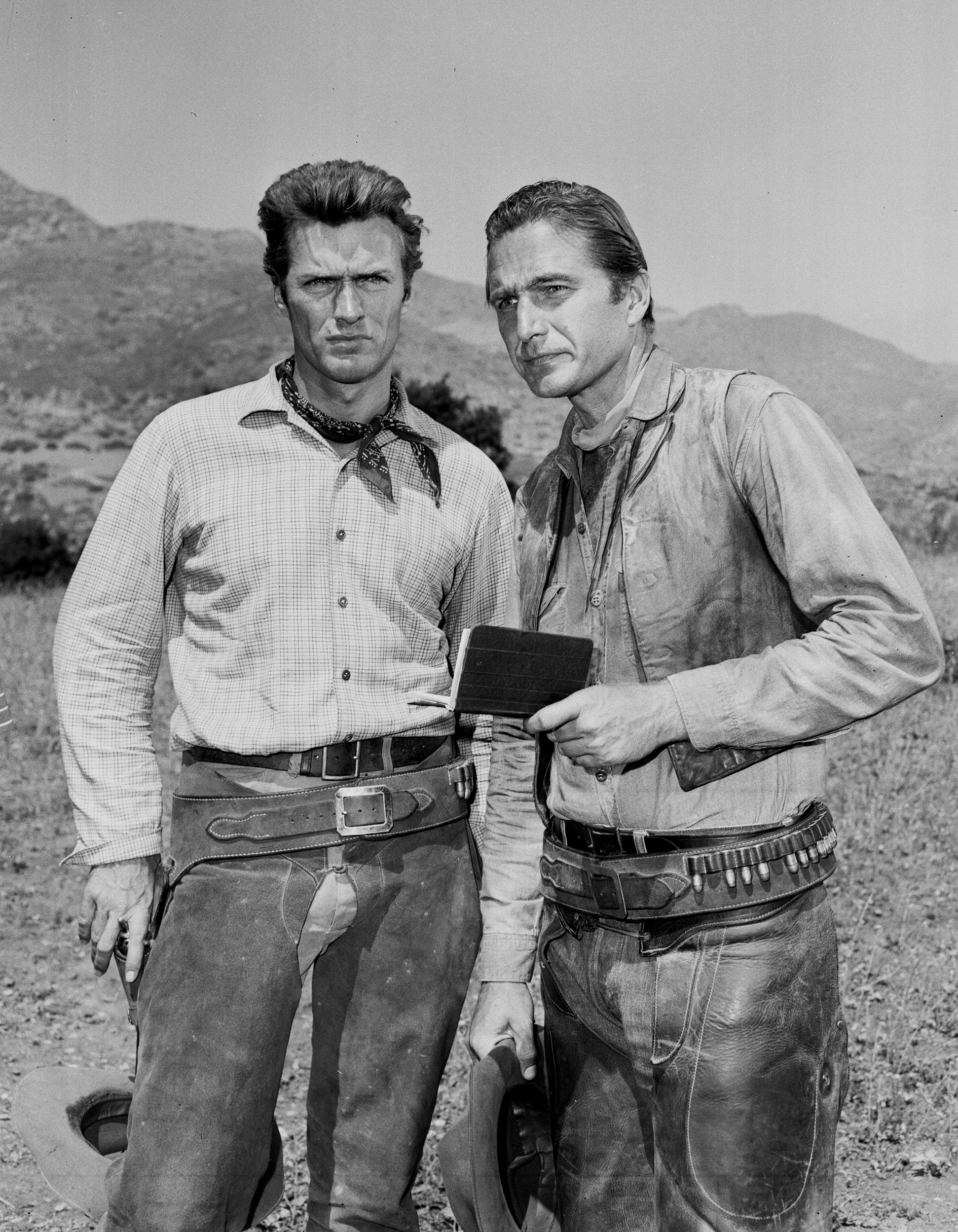Still of Clint Eastwood and Eric Fleming in Rawhide (1959)