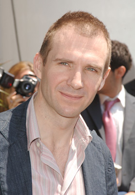 Ralph Fiennes at event of Chromophobia (2005)
