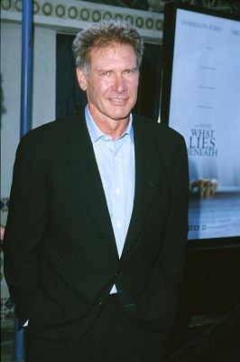 Harrison Ford at event of What Lies Beneath (2000)