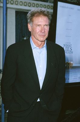 Harrison Ford at event of What Lies Beneath (2000)