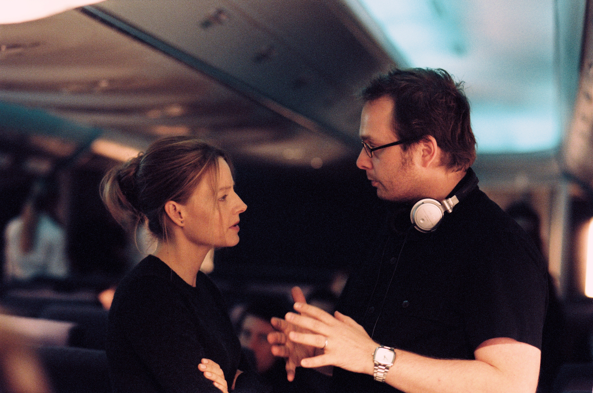 Still of Jodie Foster and Robert Schwentke in Flightplan (2005)