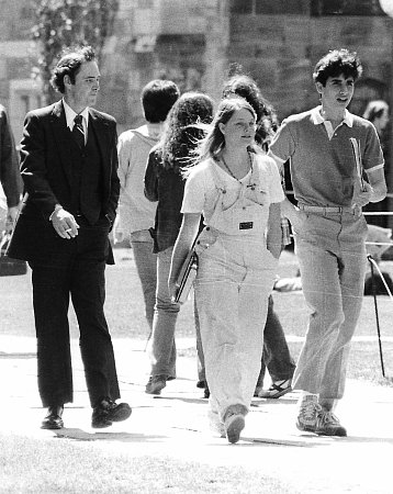Jody Foster with Bodyguard at Yale University April 19, 1981, **I.V.