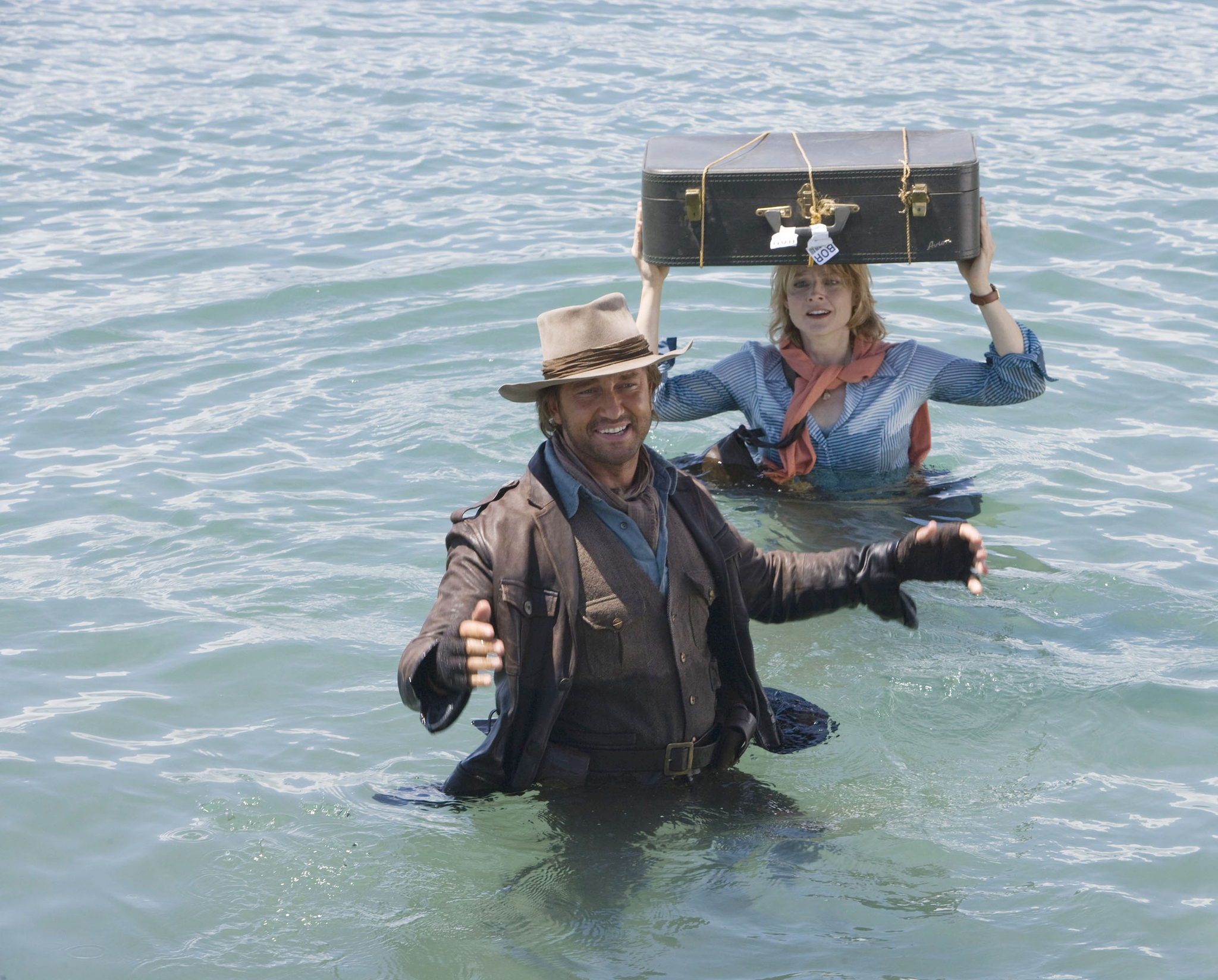 Still of Jodie Foster and Gerard Butler in Nim's Island (2008)