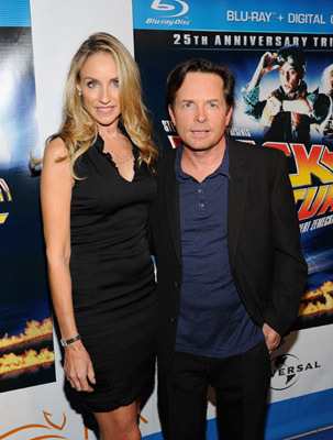 Michael J. Fox and Tracy Pollan at event of Atgal i ateiti (1985)