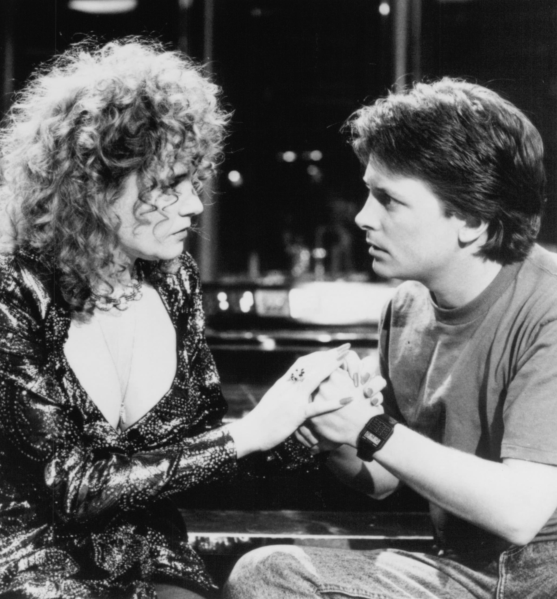 Still of Michael J. Fox and Lea Thompson in Atgal i ateiti II (1989)