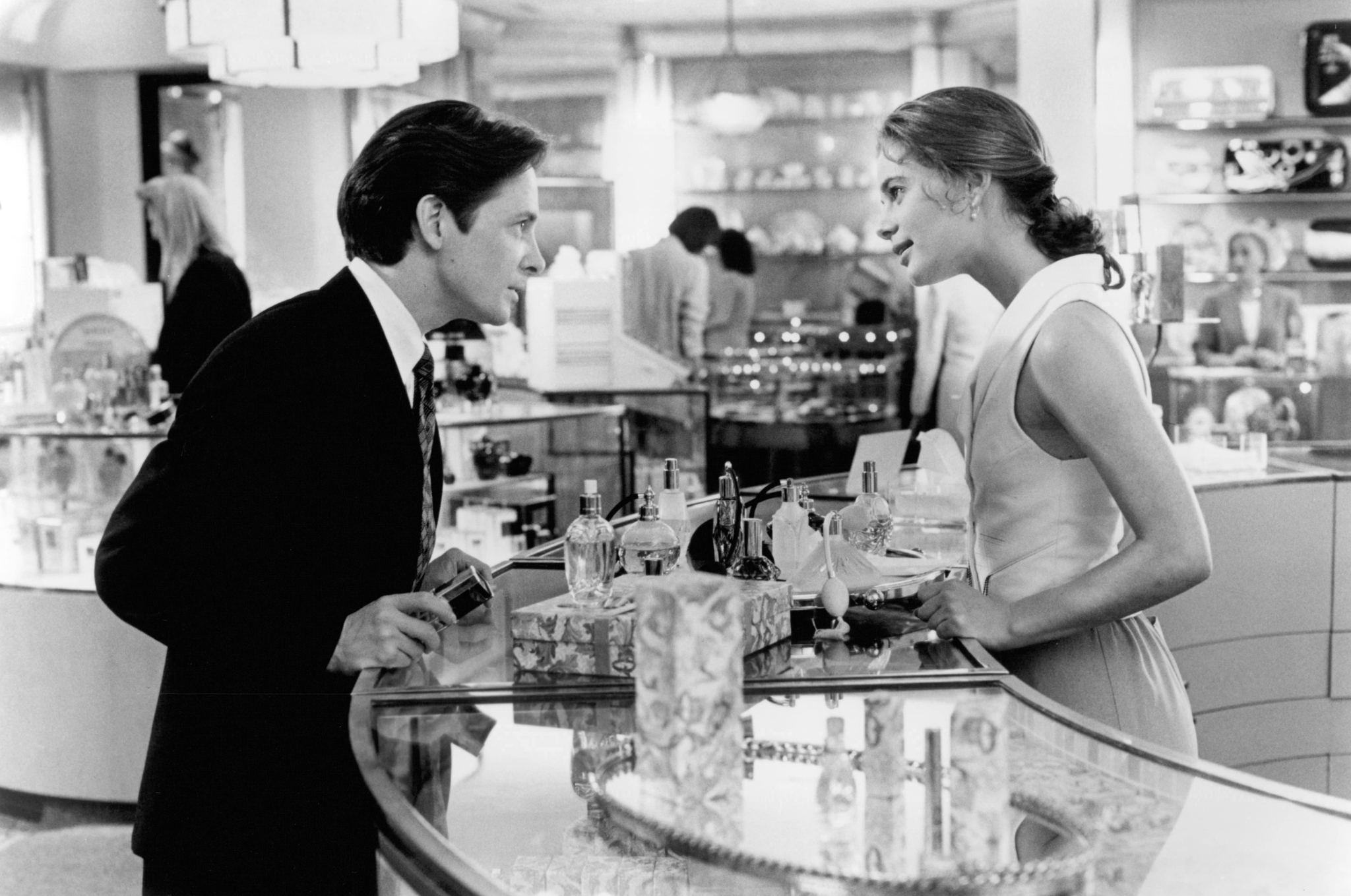 Still of Michael J. Fox and Gabrielle Anwar in For Love or Money (1993)