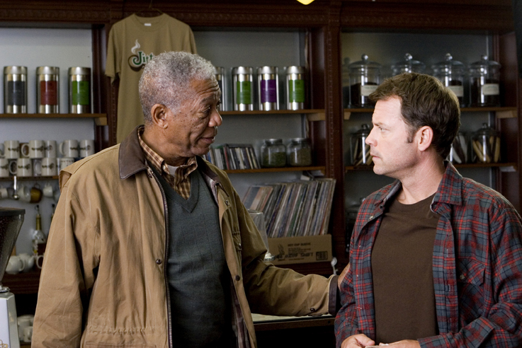 Still of Morgan Freeman and Greg Kinnear in Feast of Love (2007)