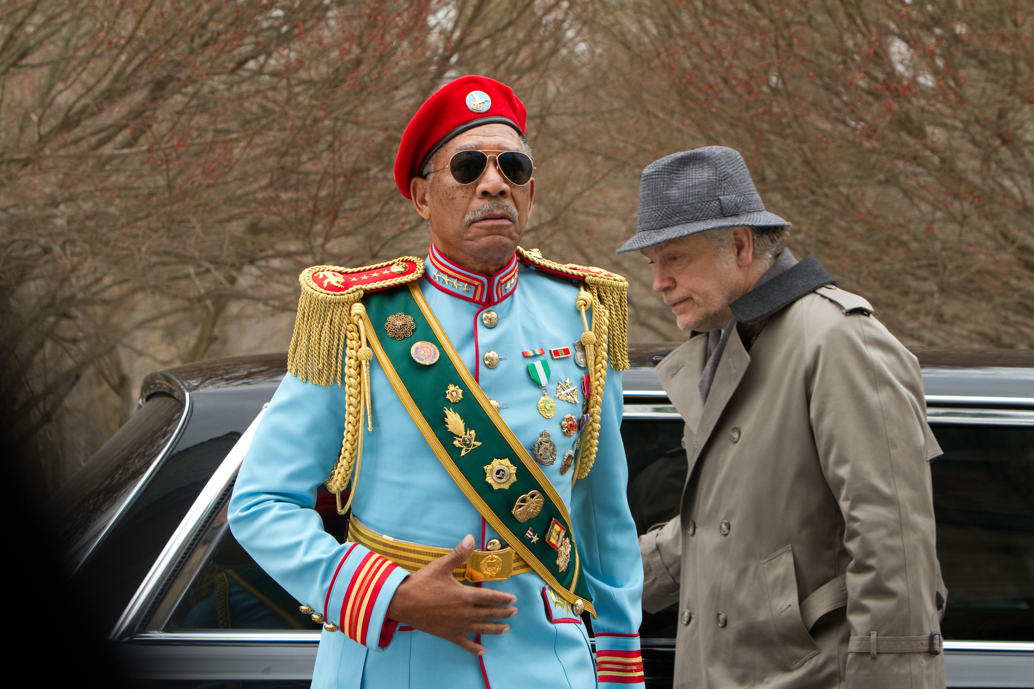 Still of Morgan Freeman and John Malkovich in Rizikinga erzinti diedukus (2010)