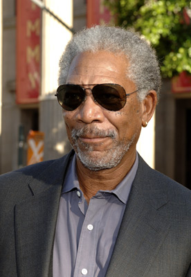 Morgan Freeman at event of Betmenas: Pradzia (2005)