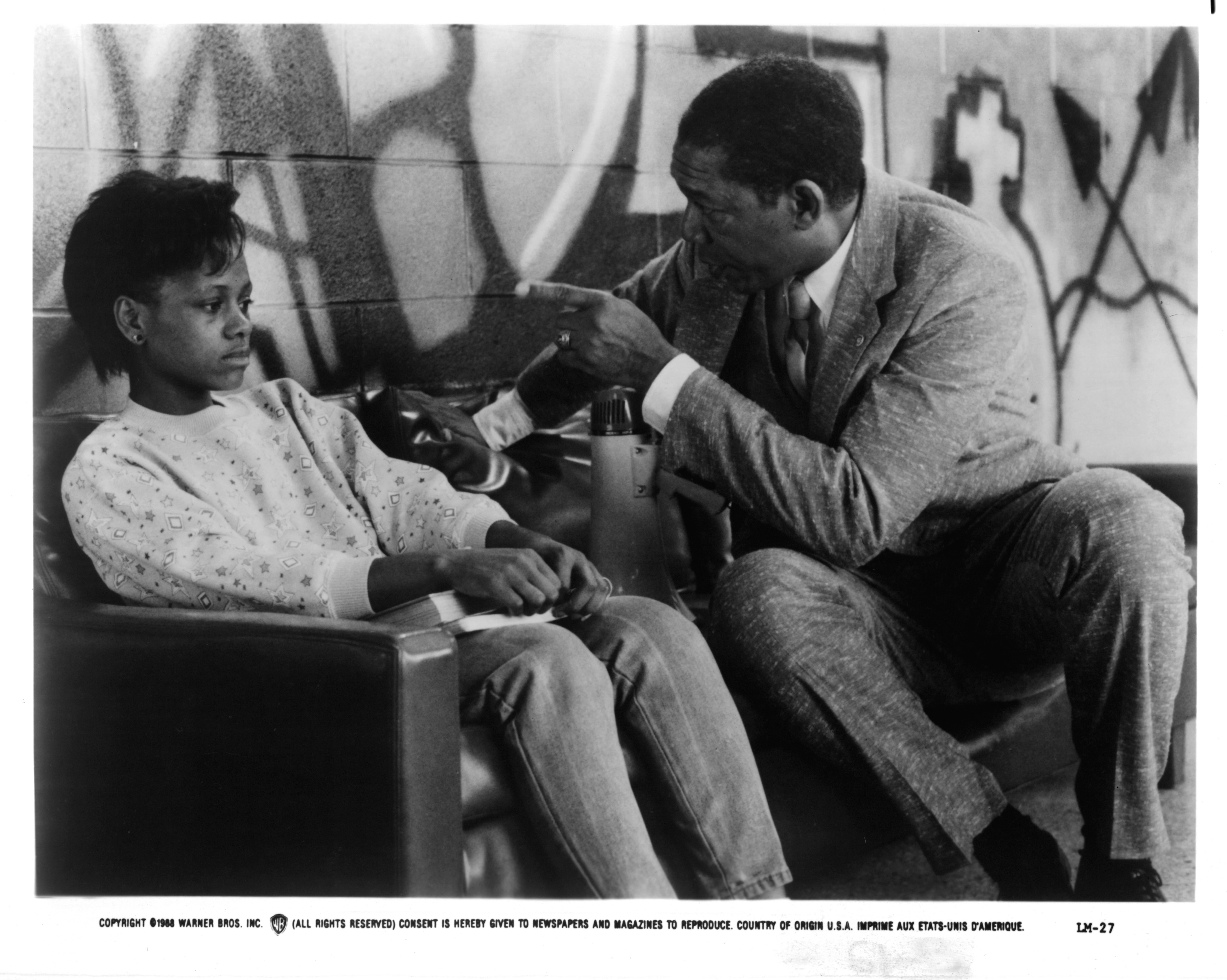Still of Morgan Freeman and Beverly Todd in Lean on Me (1989)