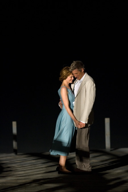 Still of Richard Gere and Diane Lane in Nights in Rodanthe (2008)