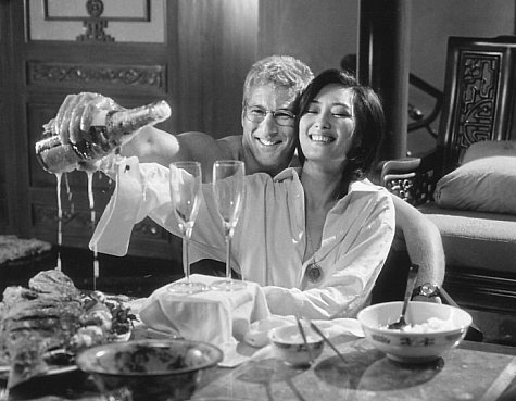 Still of Richard Gere and Jessey Meng in Red Corner (1997)