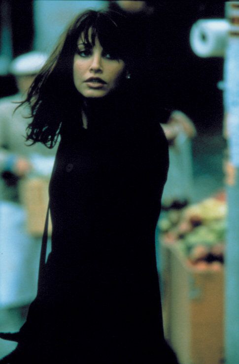 Still of Gina Gershon in Picture Claire (2001)