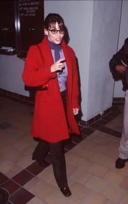 Gina Gershon at event of Kurt & Courtney (1998)