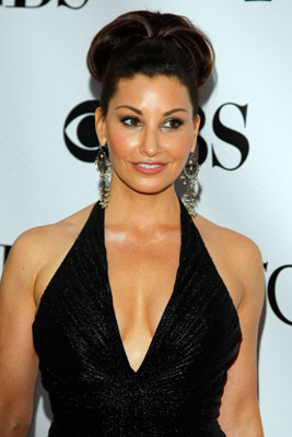 Gina Gershon