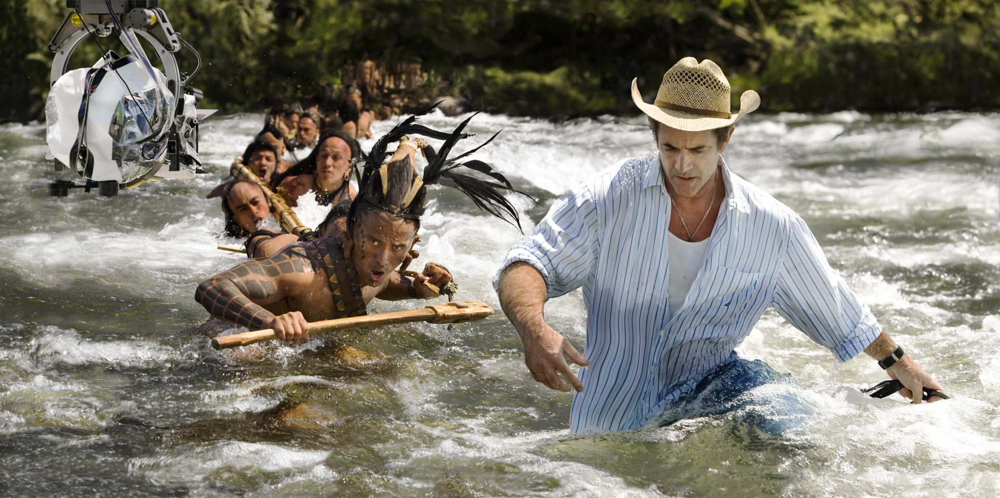 Still of Mel Gibson in Apocalypto (2006)
